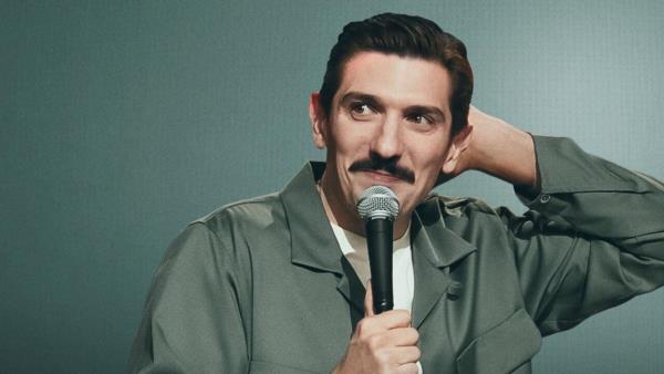 Andrew Schulz: Život