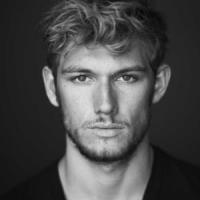 Alex Pettyfer