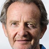 Anton Lesser