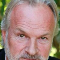 Clive Mantle