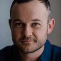 Daniel Henshall
