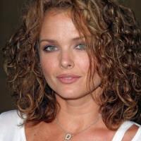 Dina Meyer