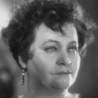 Ella Nollová