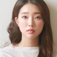 Lee Bom-so-ri