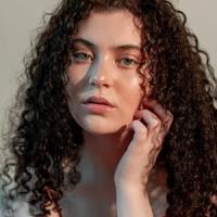 Lilla Crawford