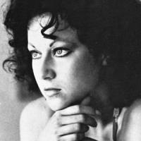 Ria De Simone
