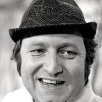 Rolv Wesenlund