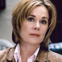 Roxanne Hart