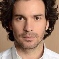 Santiago Cabrera