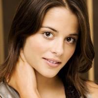 Stephanie Leonidas