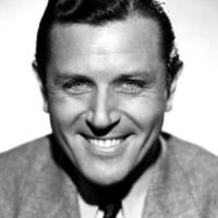 Warren Hull
