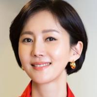 Yum Jung-ah