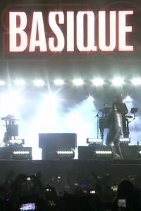 Basique, le concert plakát