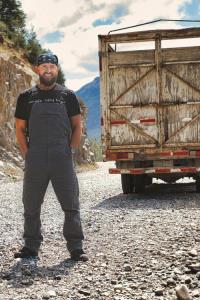 Ciężarówką przez Chile plakát