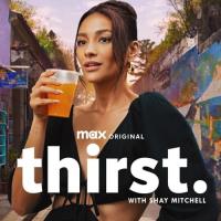 Plnými doušky Shay Mitchell